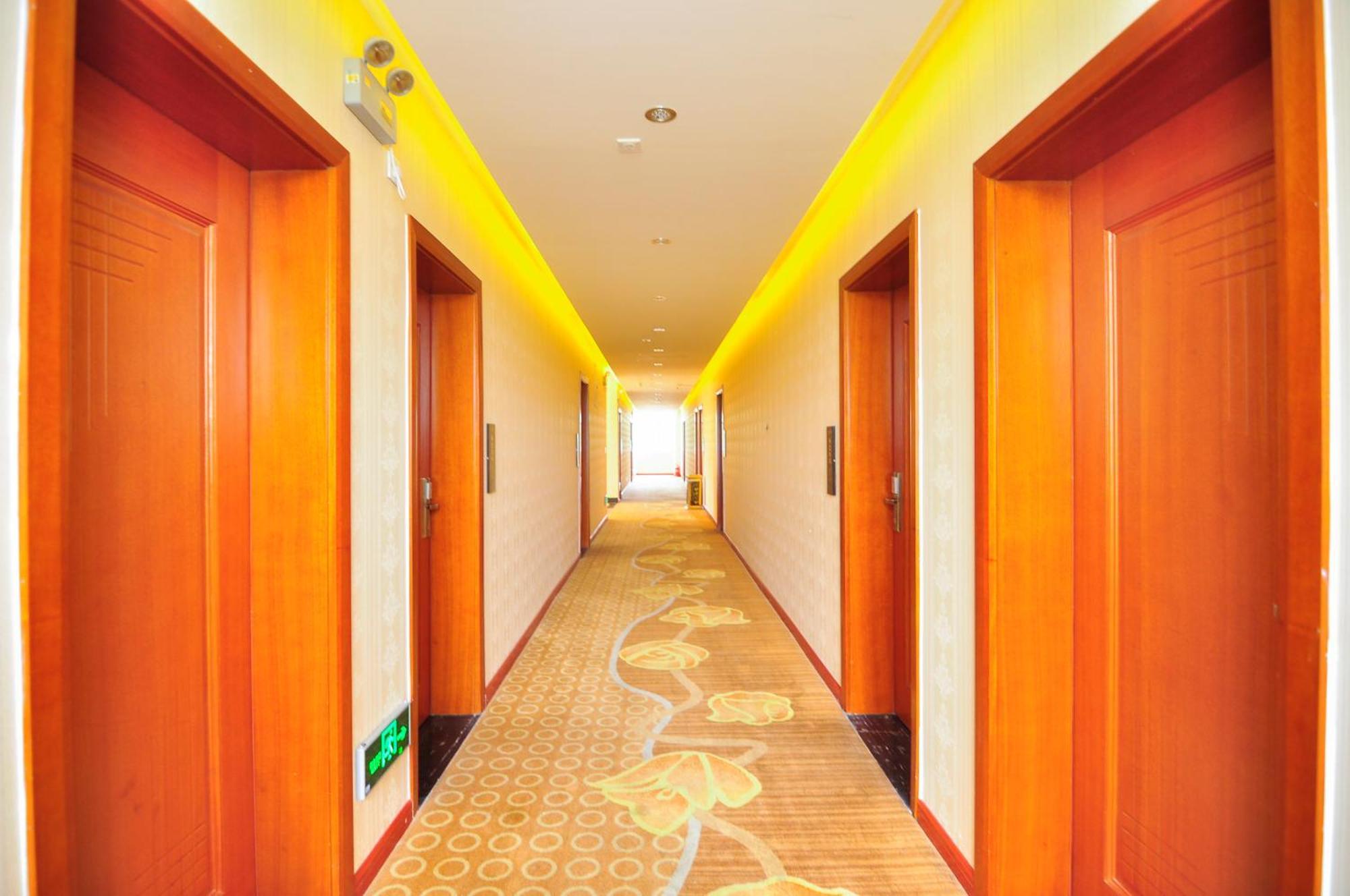 Bai Nian Sheng Shi Hotel Kunming Eksteriør billede